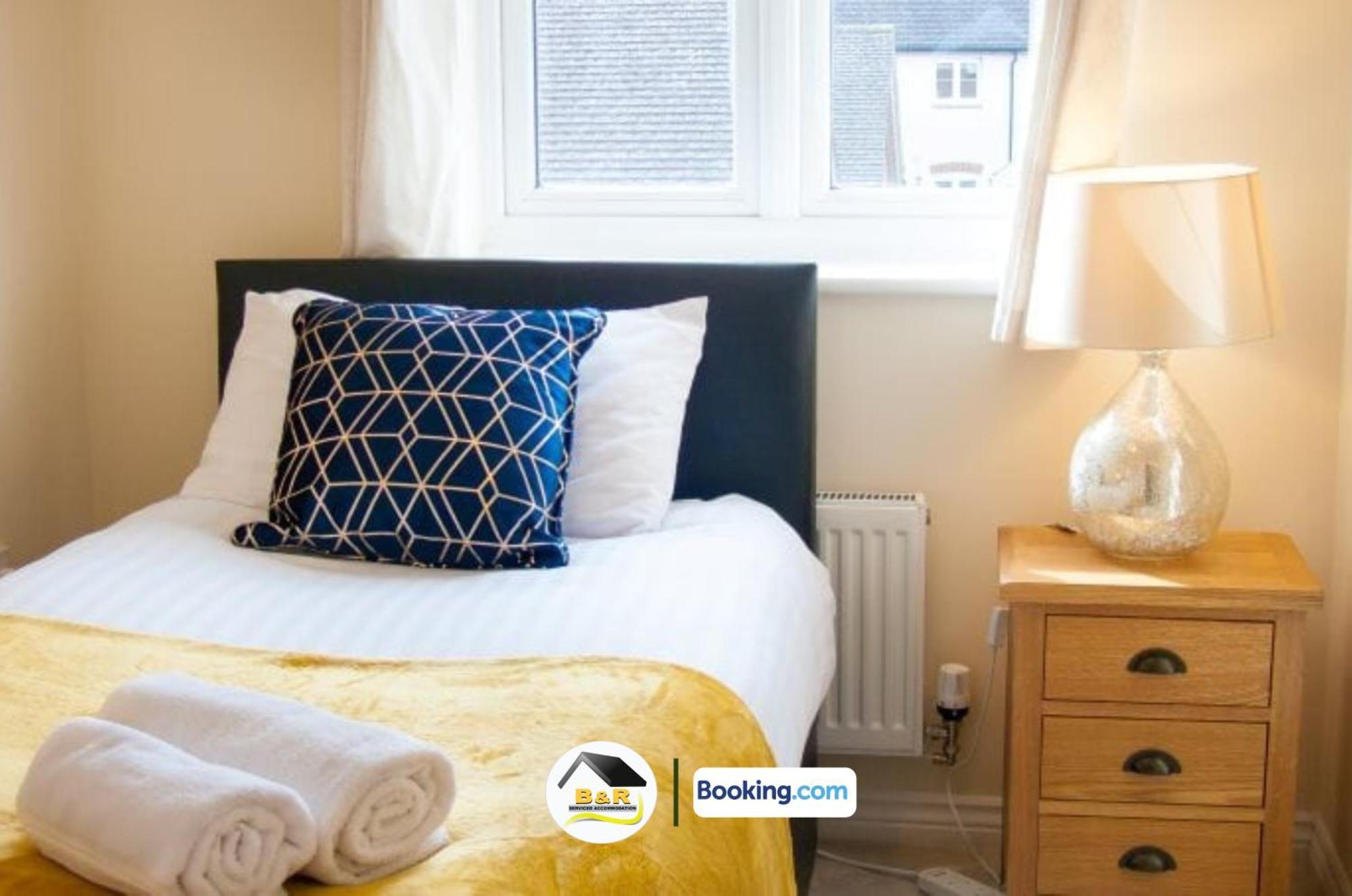 3 Bedroom House By B And R Serviced Accommodation Amesbury With Super Fast Wi-Fi 145Mbps 外观 照片