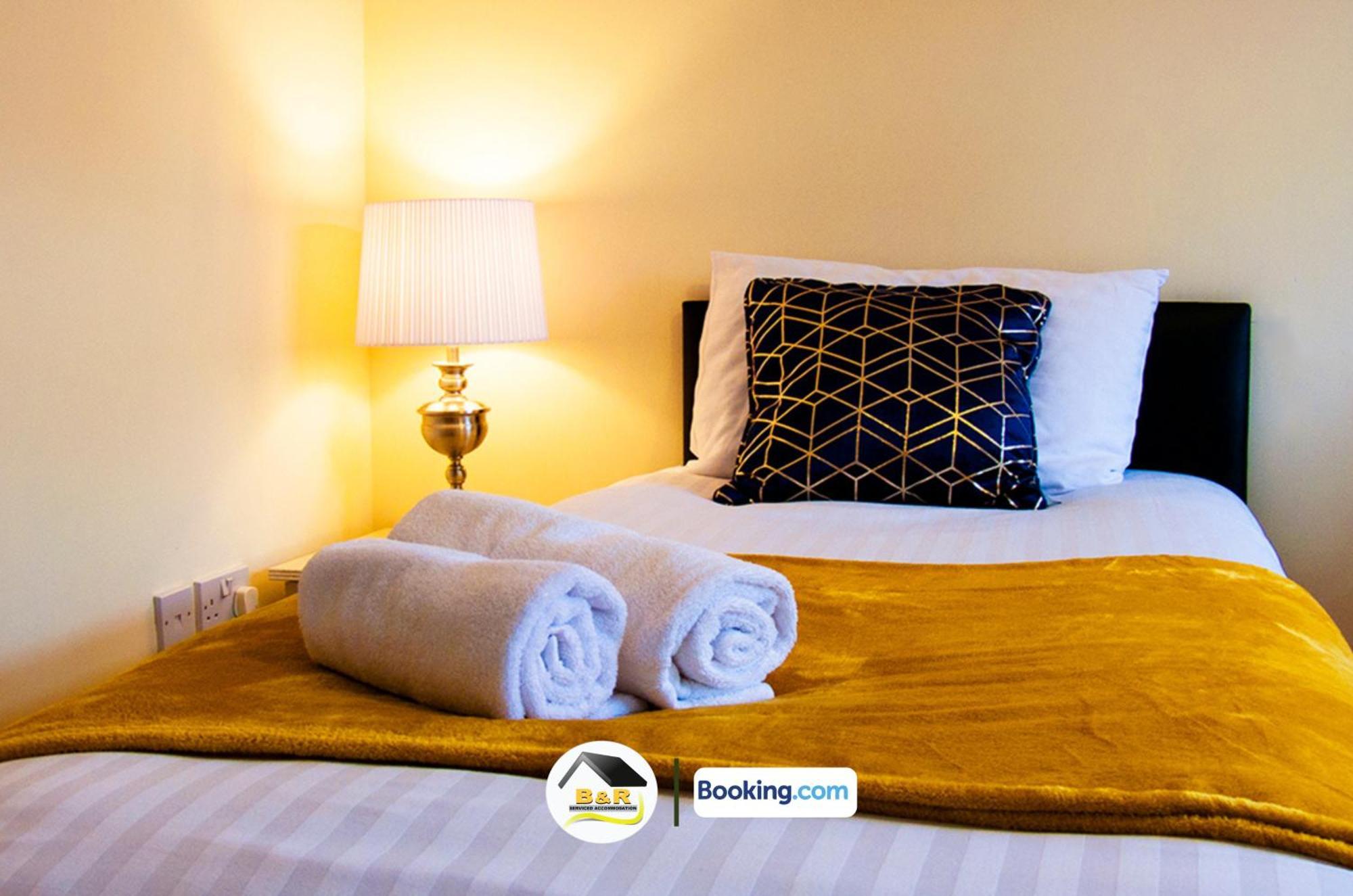 3 Bedroom House By B And R Serviced Accommodation Amesbury With Super Fast Wi-Fi 145Mbps 外观 照片