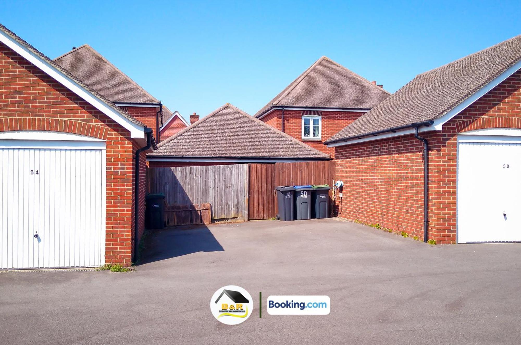 3 Bedroom House By B And R Serviced Accommodation Amesbury With Super Fast Wi-Fi 145Mbps 外观 照片